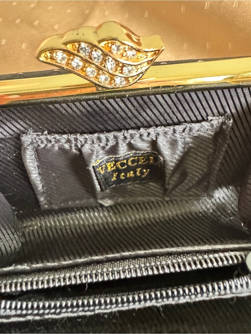 Elegant Black Evening Clutch Bag with Gold Chain - Picture 10 of 10